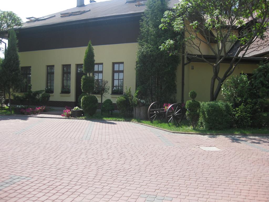 Fantazja - Restauracja I Noclegi Radom Exteriér fotografie